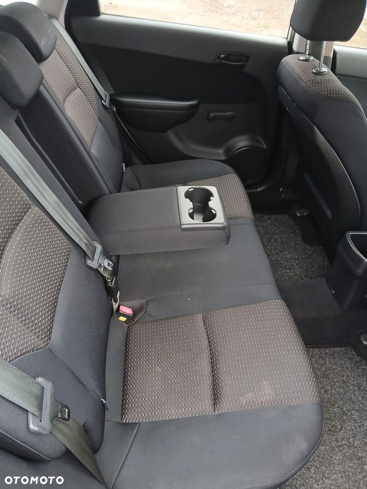 Hyundai i30 1.6 Comfort - 10