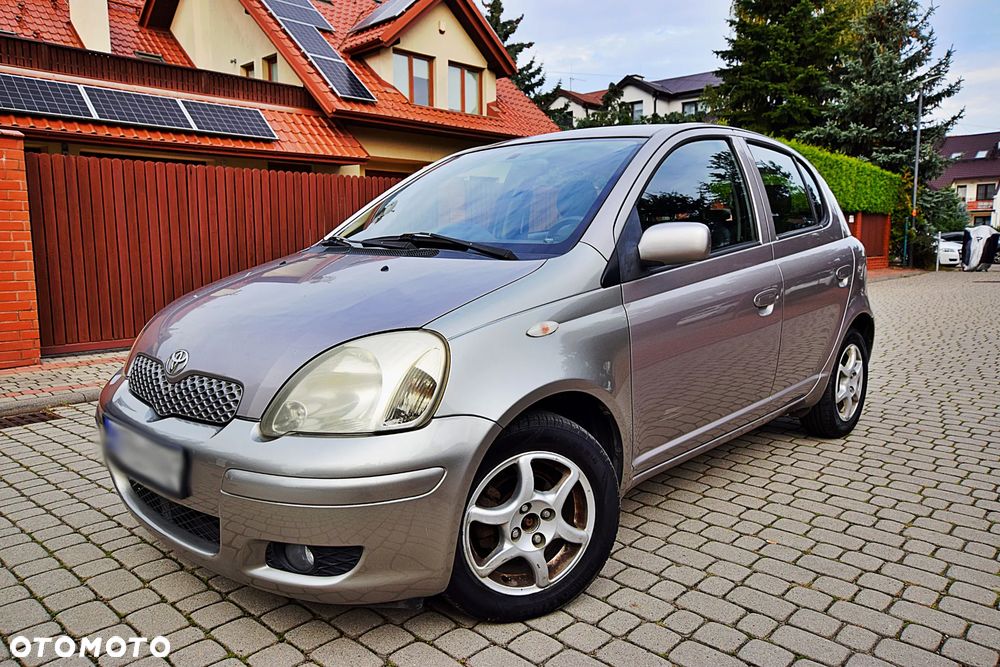 Toyota Yaris 1.4 D-4D Sol - 1