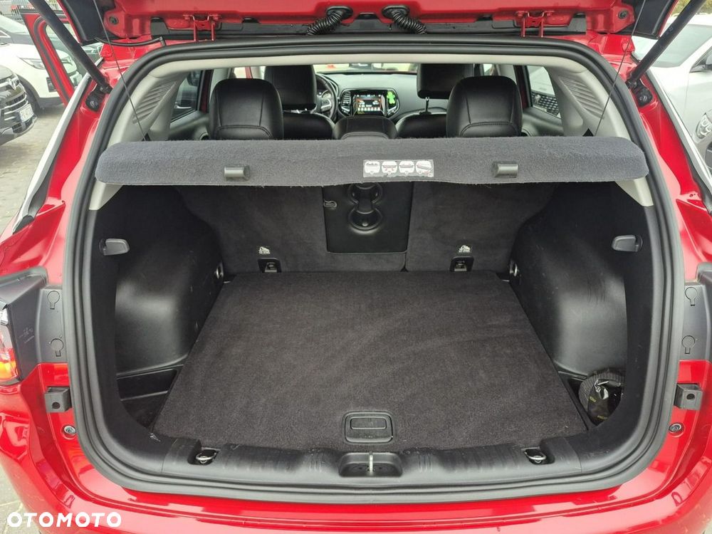 Jeep Compass - 24