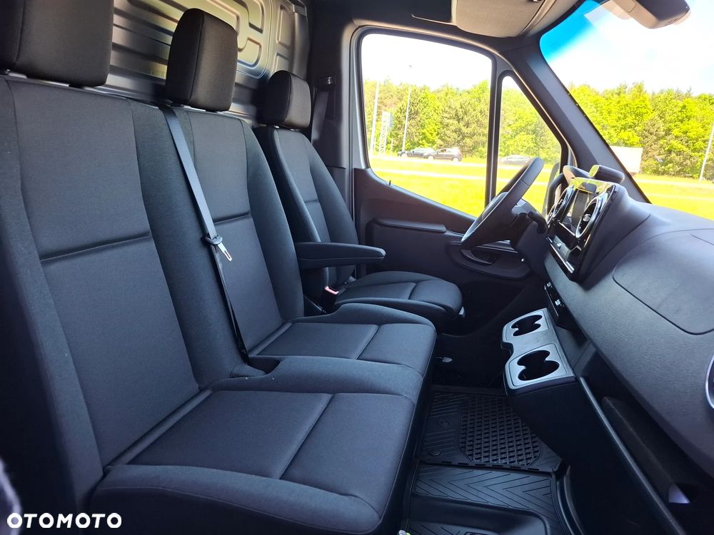 Mercedes-Benz Sprinter 317 CDI Furgon PRO Ekstra Długi 4325+mm - 21