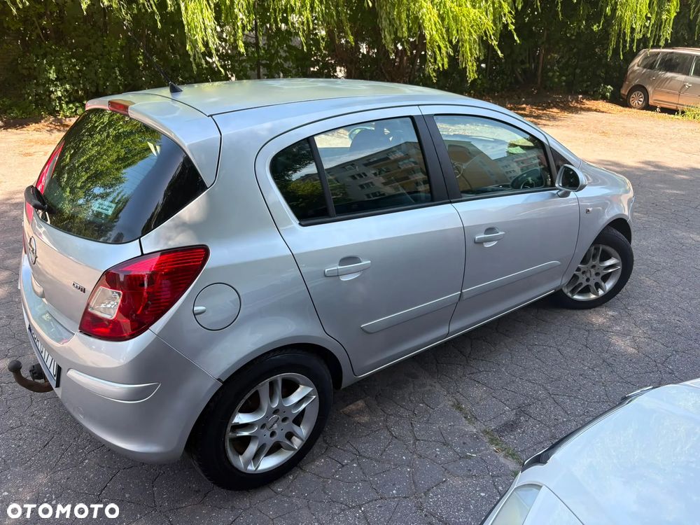 Opel Corsa 1.3 CDTI Cosmo - 4