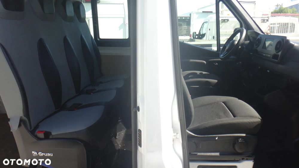 Mercedes-Benz SPRINTER - 8