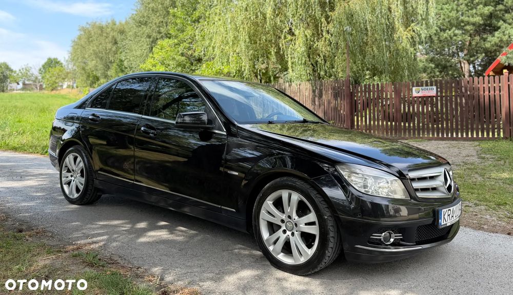 Mercedes-Benz Klasa C 250 CDI DPF 4Matic 7G-TRONIC BlueEFFICIENCY Avantgarde - 5