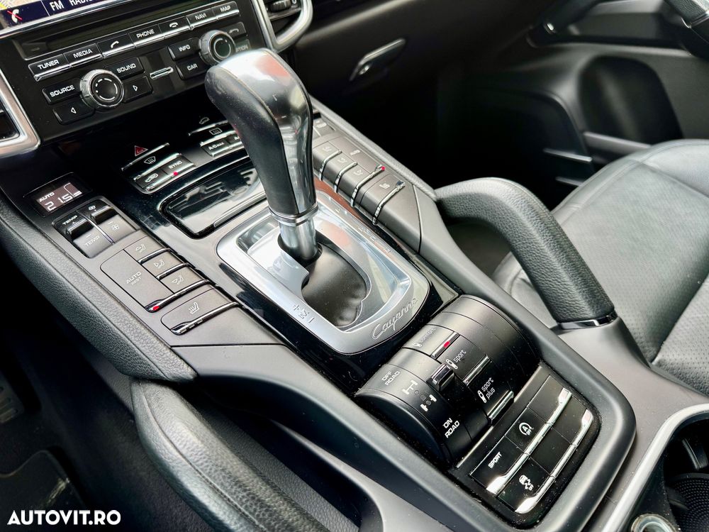 Porsche Cayenne Diesel Platinum Edition - 37