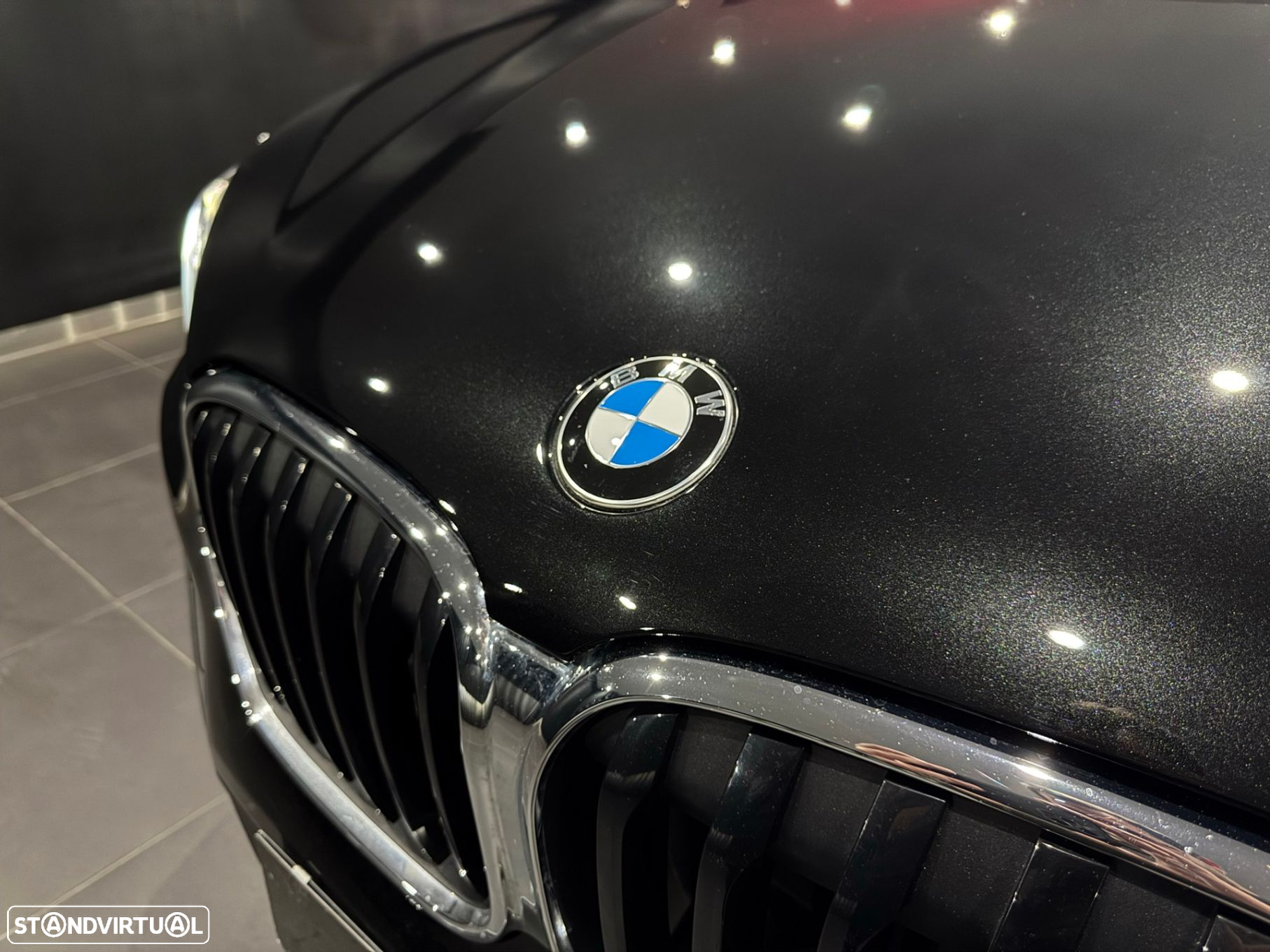 BMW X1 18 d sDrive Auto Line Sport - 40