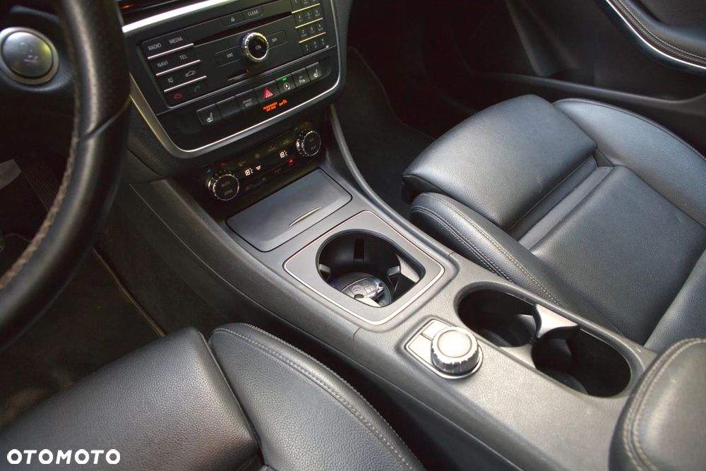 Mercedes-Benz CLA 250 4-Matic Sport - 17