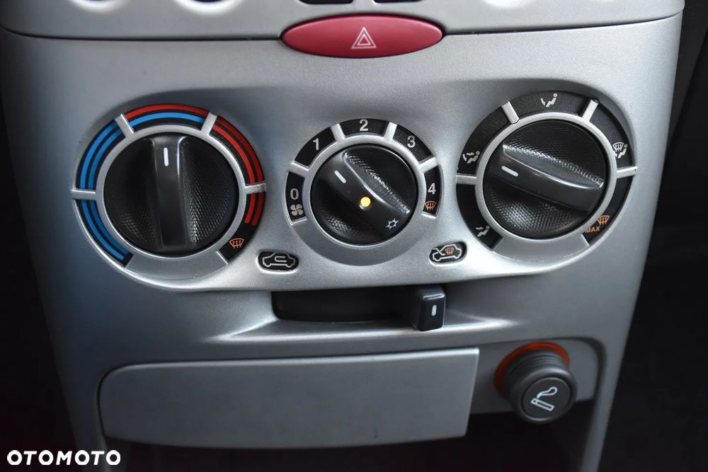 Fiat Punto 1.4 16V Sporting - 28