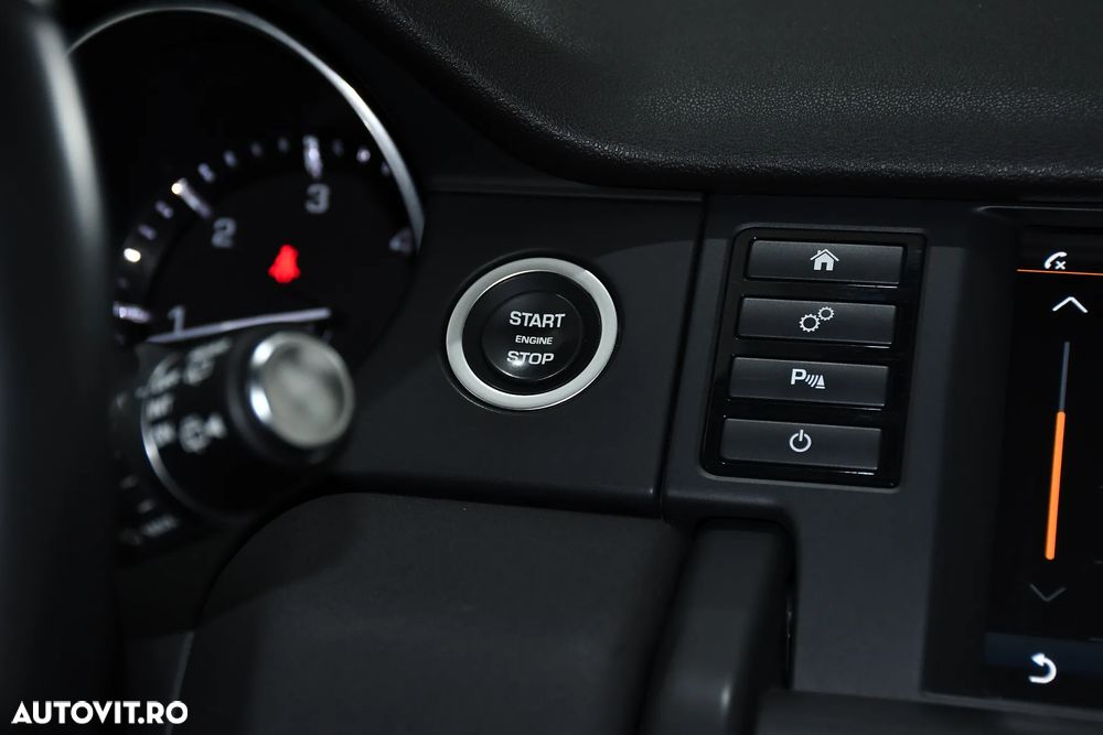Land Rover Discovery Sport - 32