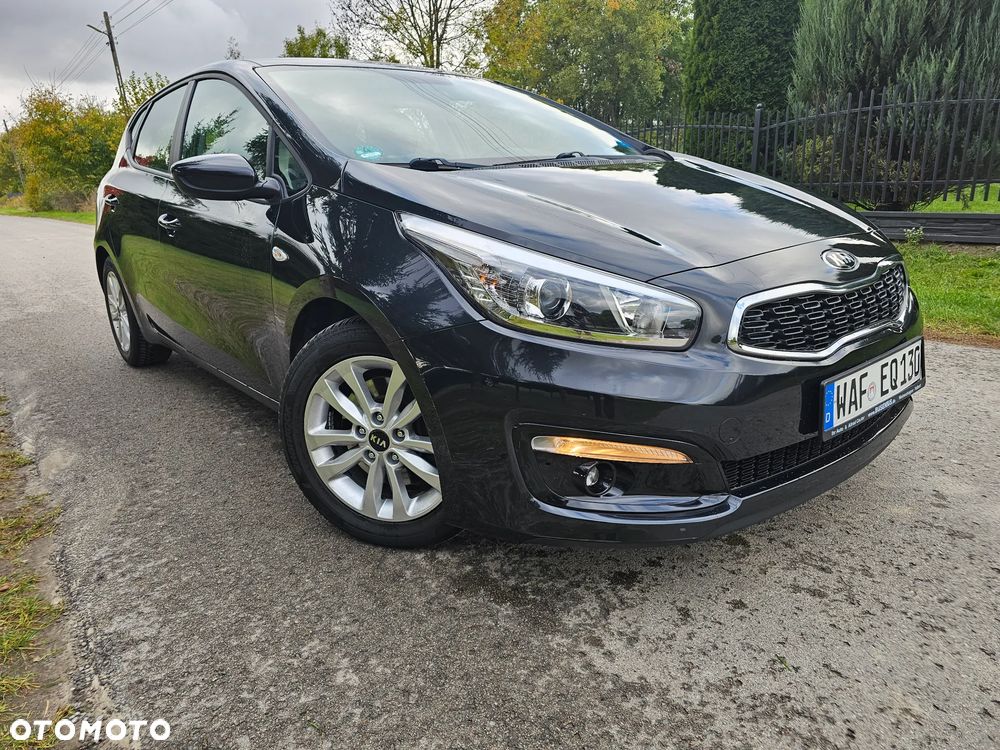 Kia Ceed 1.4 CVVT UEFA EURO 2016 - 20