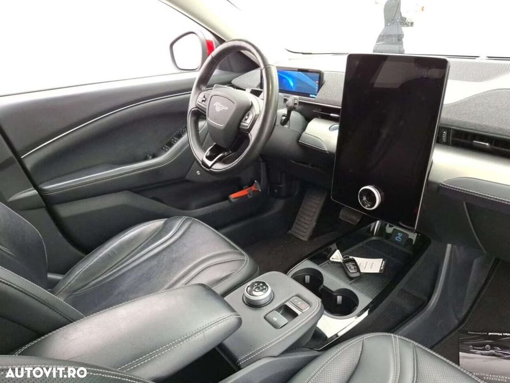 Ford Mustang Mach-E Standard - 10