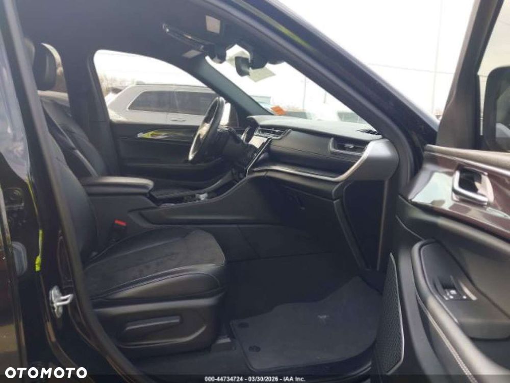 Jeep Grand Cherokee - 10