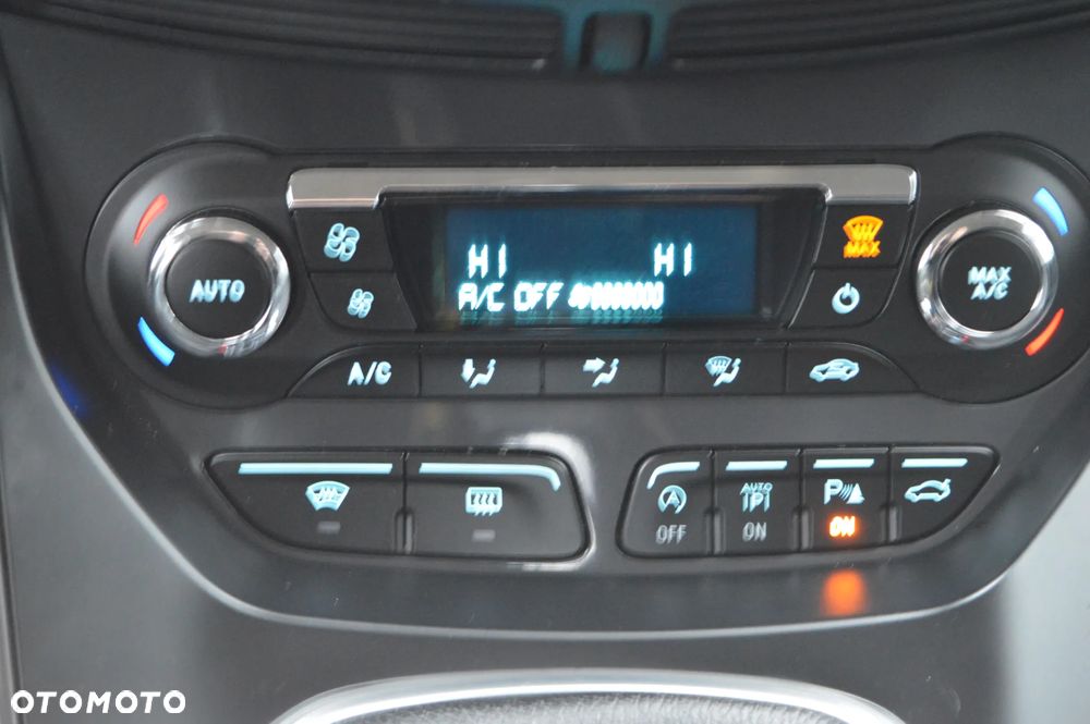 Ford Kuga 2.0 TDCi 4x4 Titanium - 21