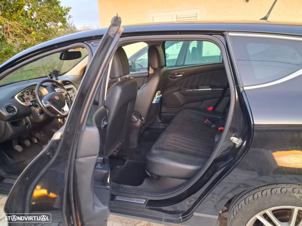 Lancia Delta 1.6 M-Jet Platinum - 3