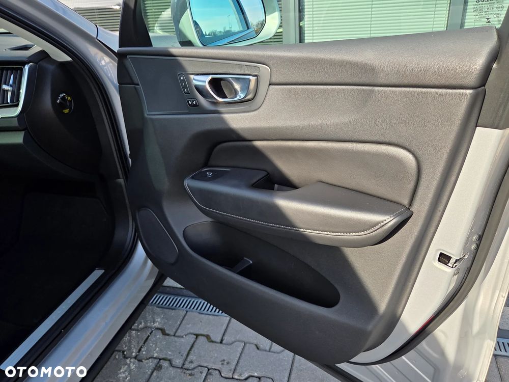 Volvo XC 60 D4 AWD Inscription - 34