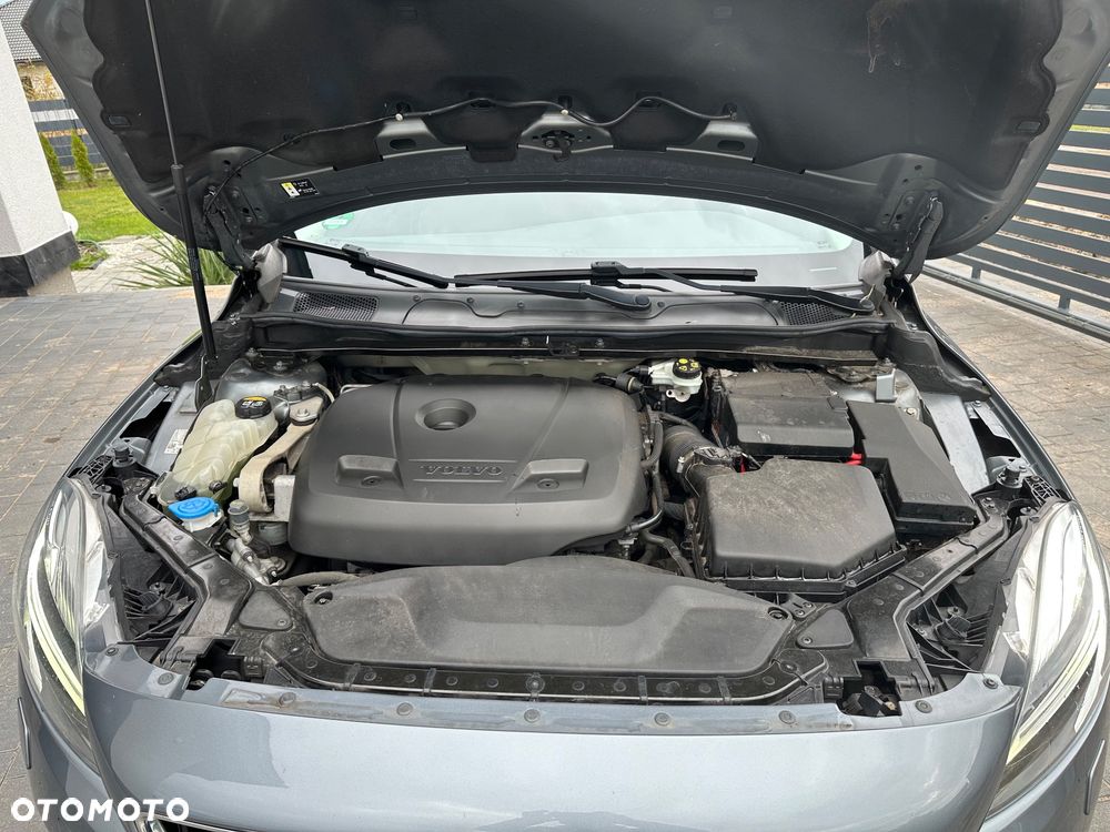 Volvo V40 T3 Drive-E Momentum - 24