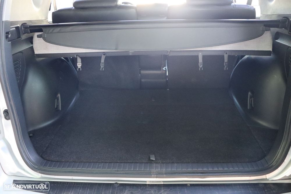 Toyota RAV4 2.2 D-4D X - 28