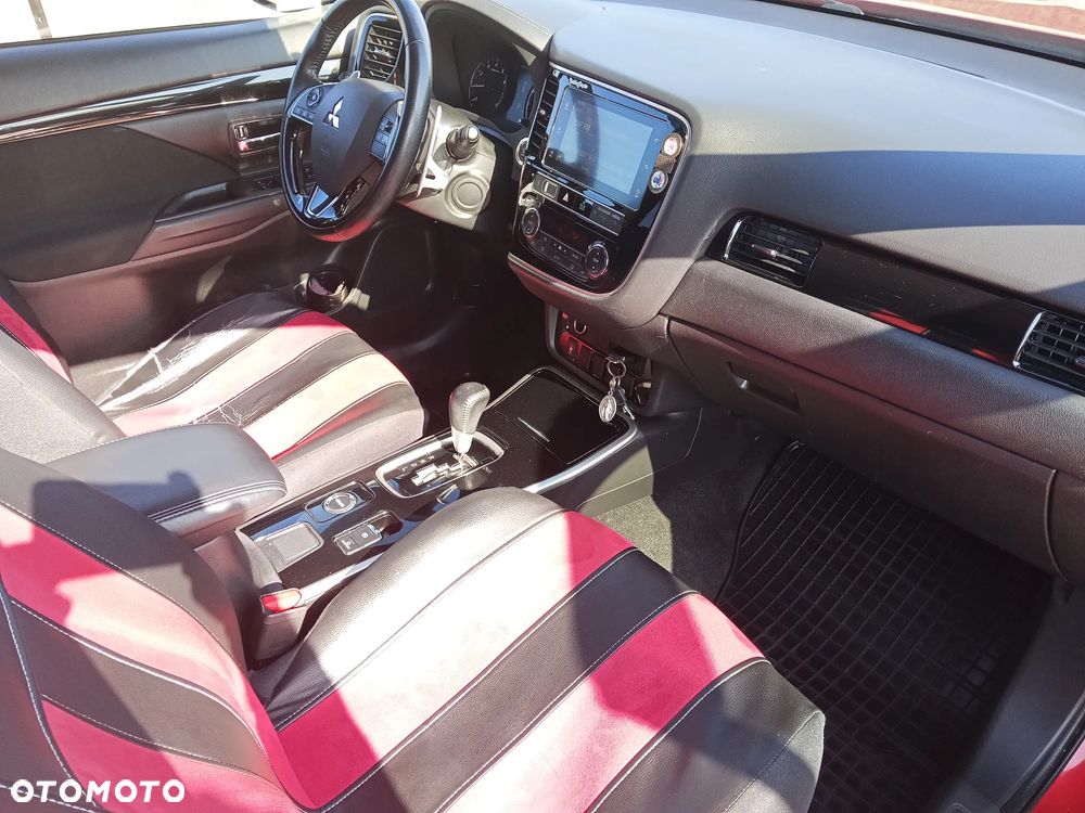 Mitsubishi Outlander 2.0 Intense 4WD CVT - 14