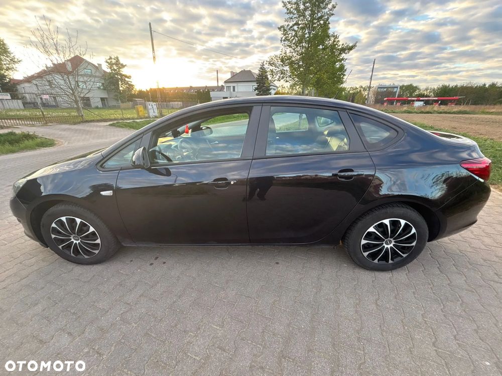 Opel Astra 1.6 EU6 - 3