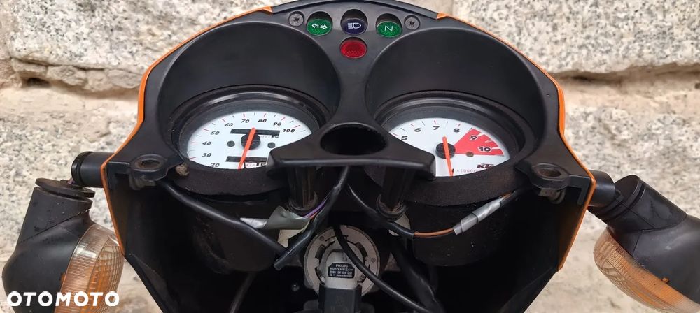 KTM 640 DUKE 2007 REFLEKTOR LAMPA PRZÓD CZASZA LICZNIK WYPEŁNIENIE OWIEWKA - 11