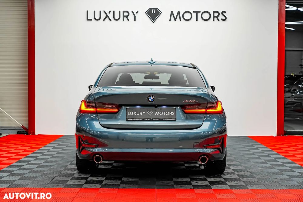BMW Seria 3 330e Aut. Sport Line - 15