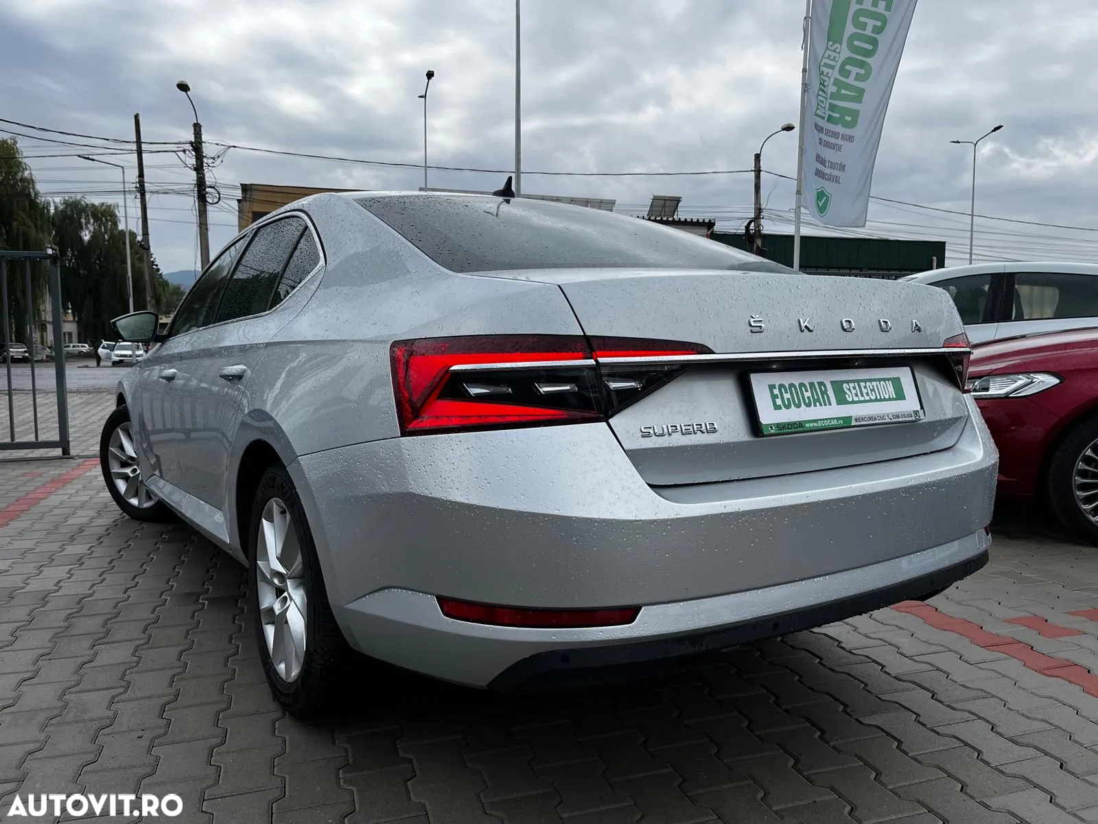 Skoda Superb 2.0 TDI DSG Ambition - 4