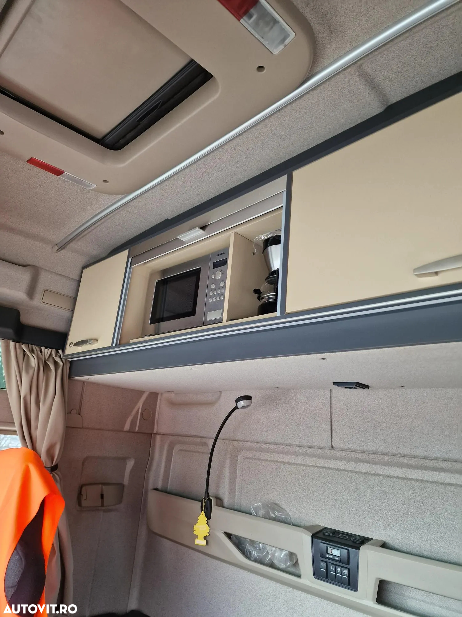 MAN TGX 33.640 6x4, 2019, 353.513km, 650CP euro 6, XXL, cutie automata+INTARDER 6 trepte, 2 paturi, goarne, parasolar, girofar, Anv balon punte fata NOI, posibilitate leasing PROMOTIE 50.900 EUR+Tva - 9