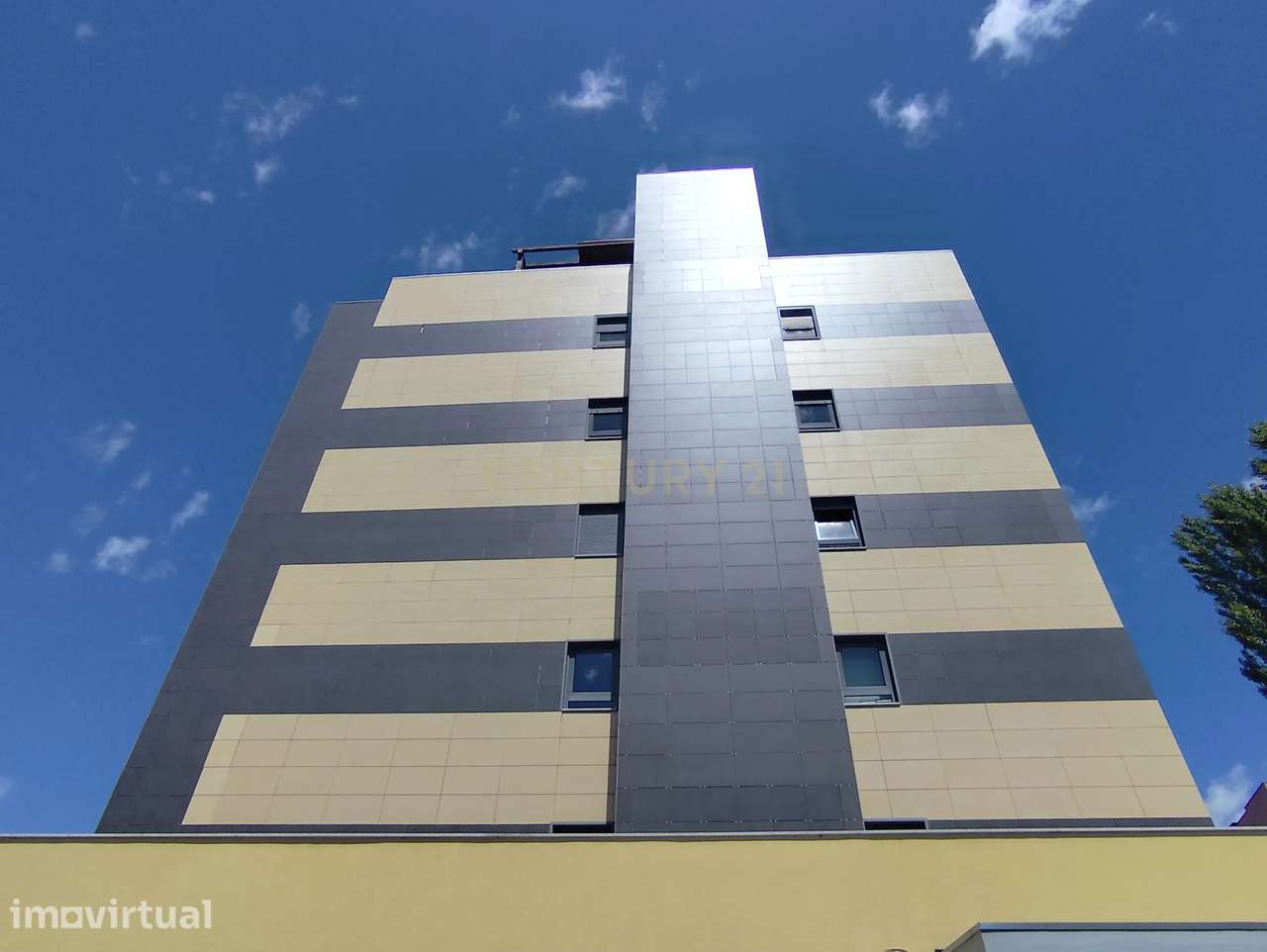 Apartamento T3 Novo em Santa Maria Maior, Chaves - Grande imagem: 2/35