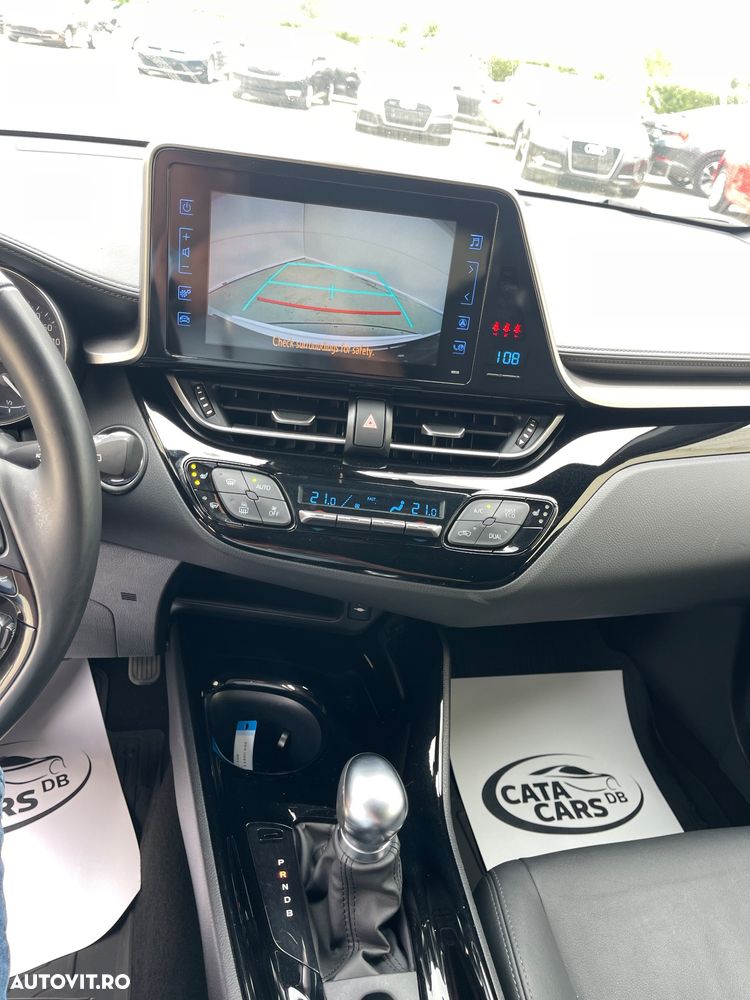 Toyota C-HR Hybrid Club - 33