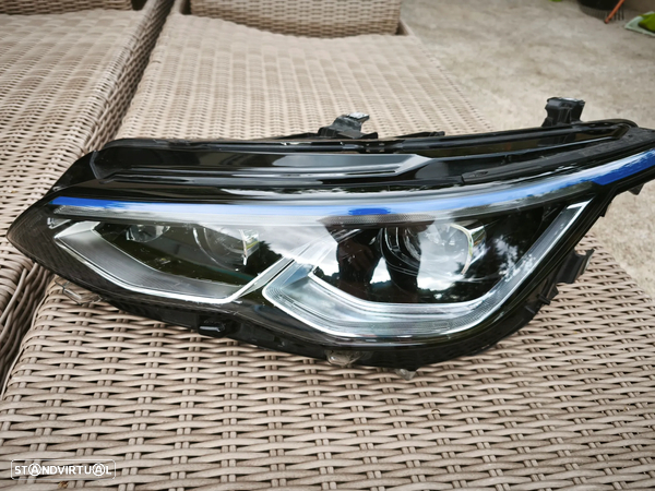 Farol esquerdo full Led matrix Golf 8 GTE - 5H1941059B