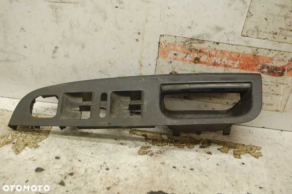 RĄCZKA BOCZKA DRZWI LEWY PRZÓD 1K4868049B VW GOLF V JETTA - 1