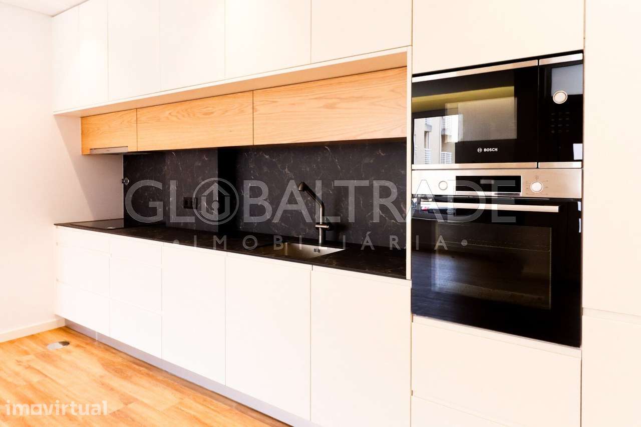 Apartamento T2 Renovado & Equipado em Alfena - Grande imagem: 3/55