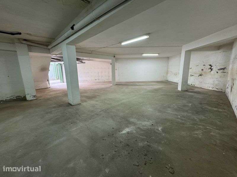 Garagem | Arrumação  Leiria 100Mts2