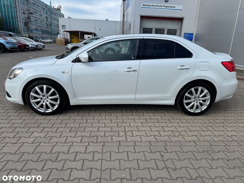 Suzuki Kizashi 2.4 Sport 4WD CVT - 2