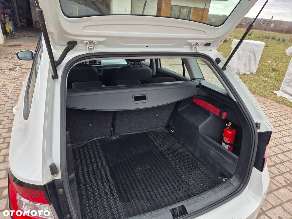 Skoda Fabia 1.2 TSI Active - 9