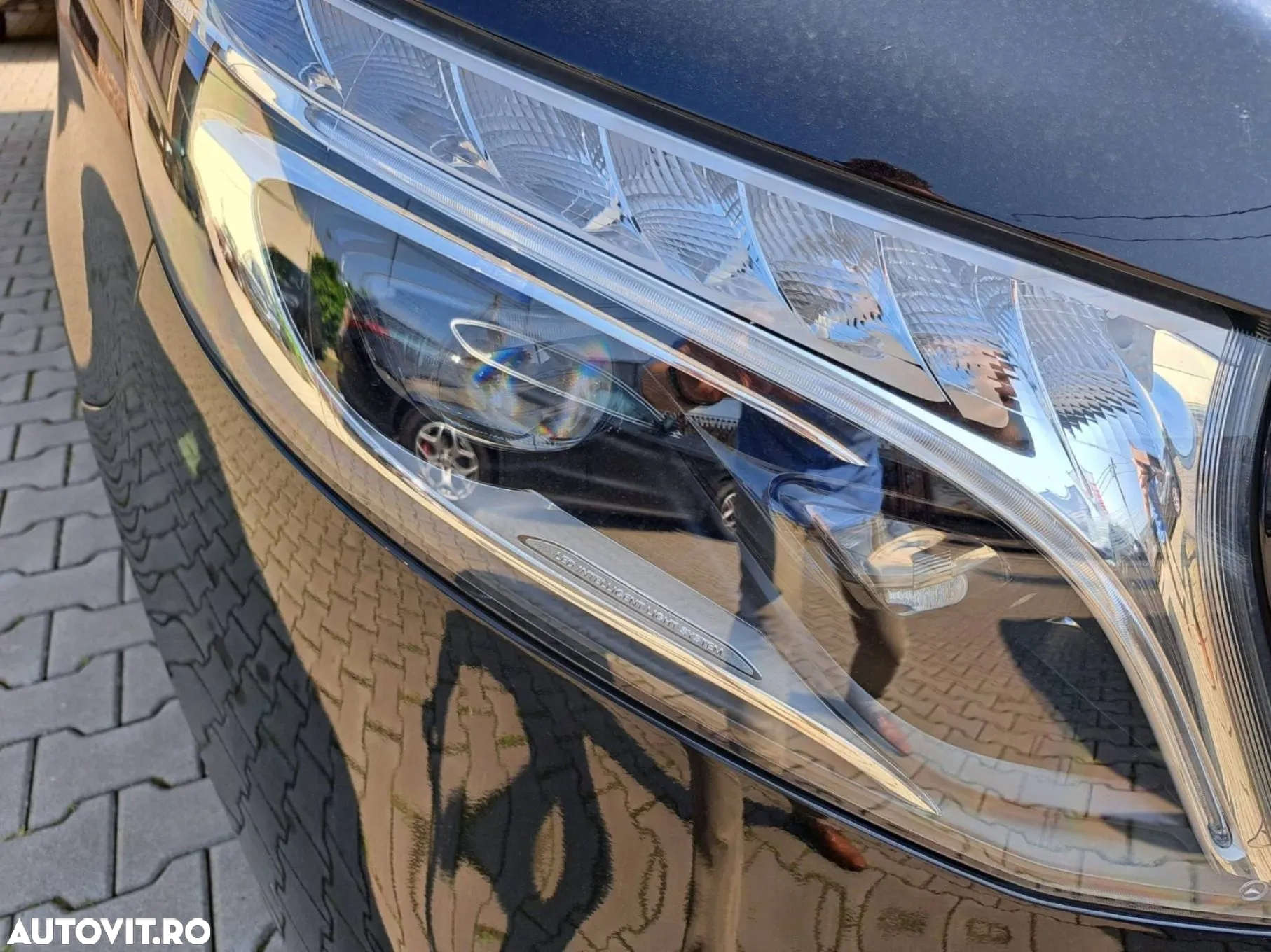 Mercedes-Benz V - 6