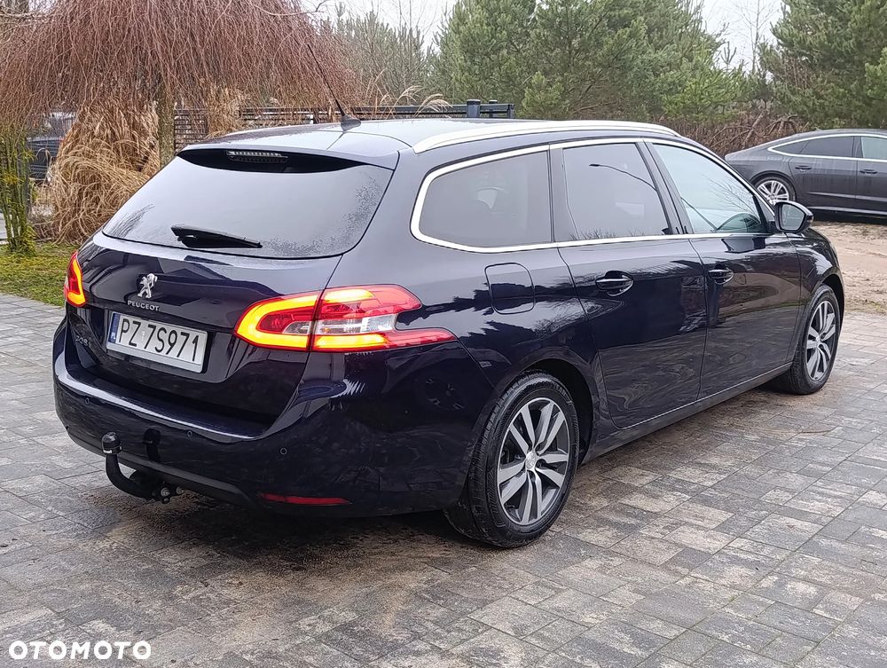 Peugeot 308 - 8