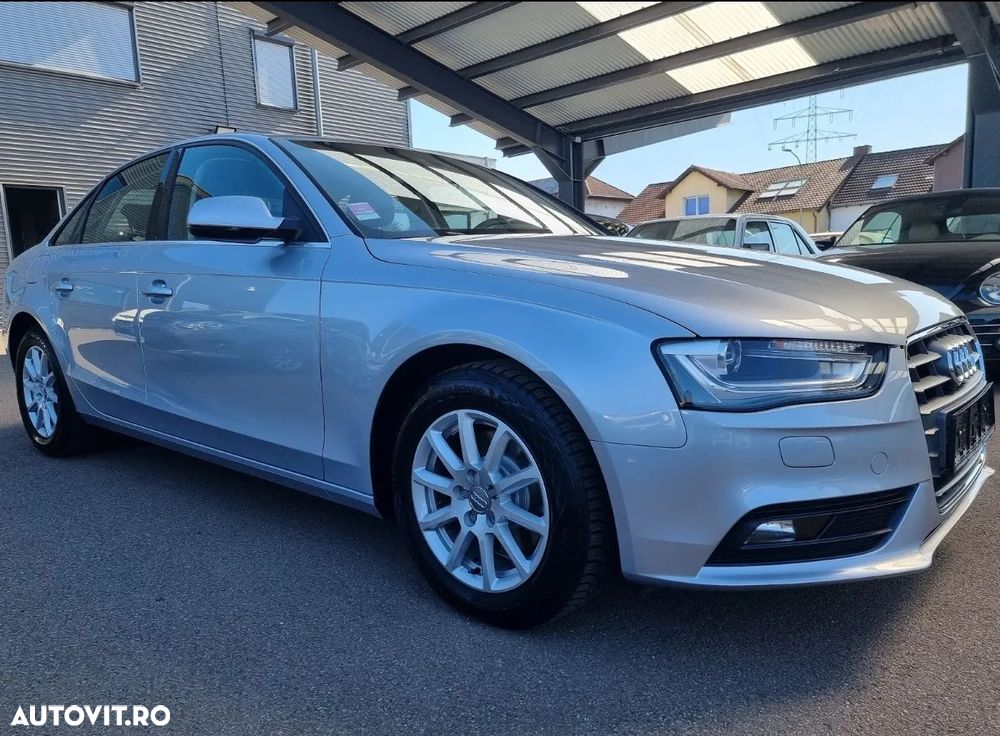 Audi A4 2.0 TDI DPF Ambition - 12