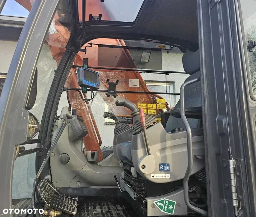 Hitachi ZX250LCN-3 - 7