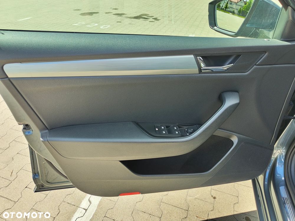 Skoda Superb 2.0 TDI DSG Style - 20