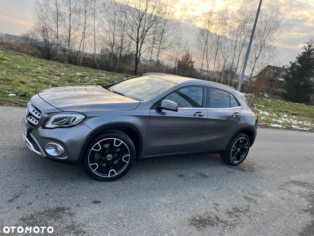 Mercedes-Benz GLA 250 7G-DCT AMG Line - 30