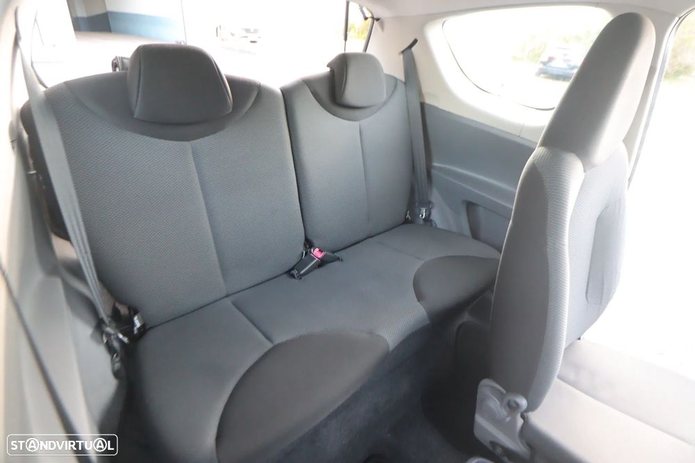Toyota Aygo CoolBlue - 13