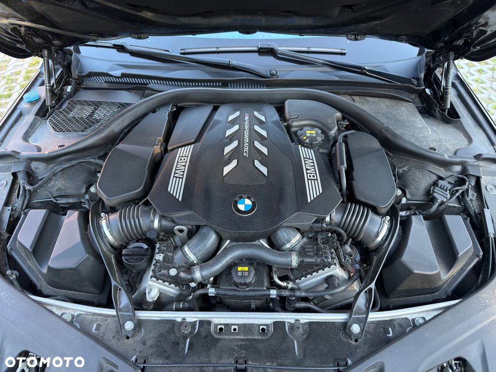 BMW Seria 8 - 17