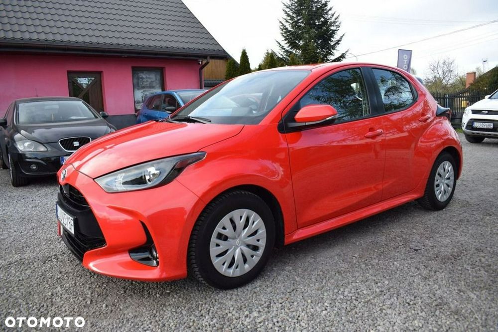 Toyota Yaris Hybrid 100 Dynamic - 4