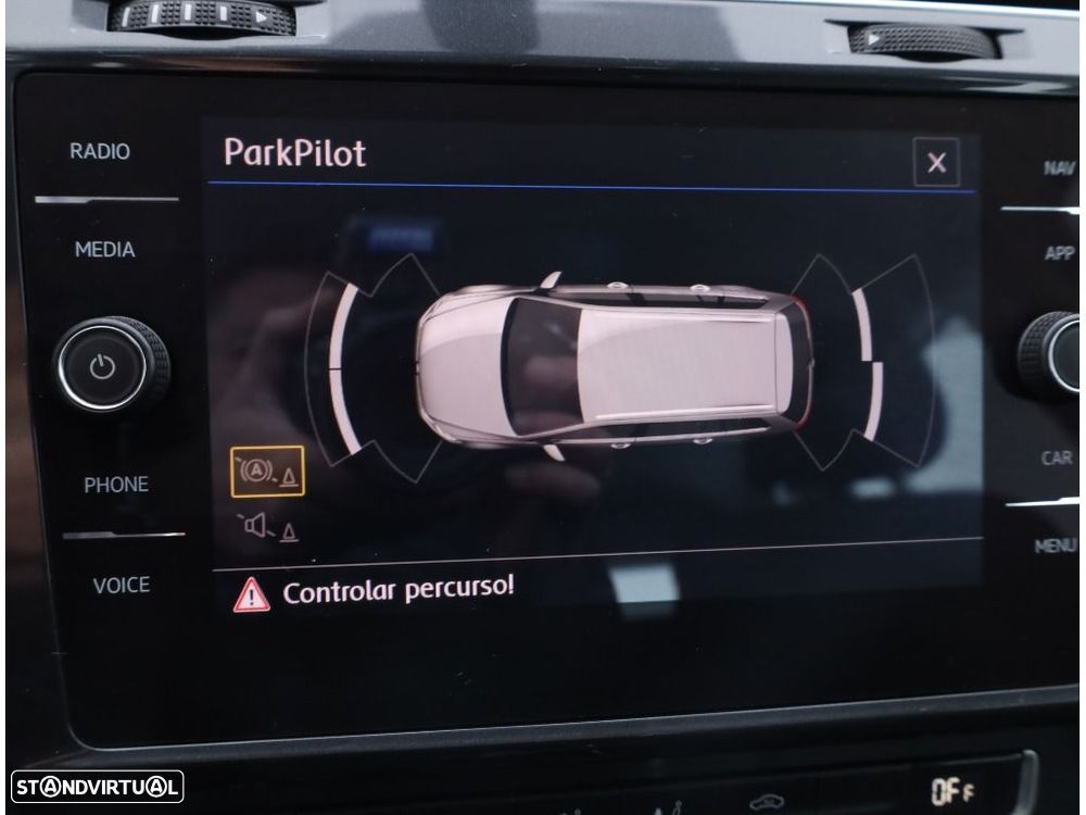 VW Golf Variant 1.6 TDi Confortline - 24