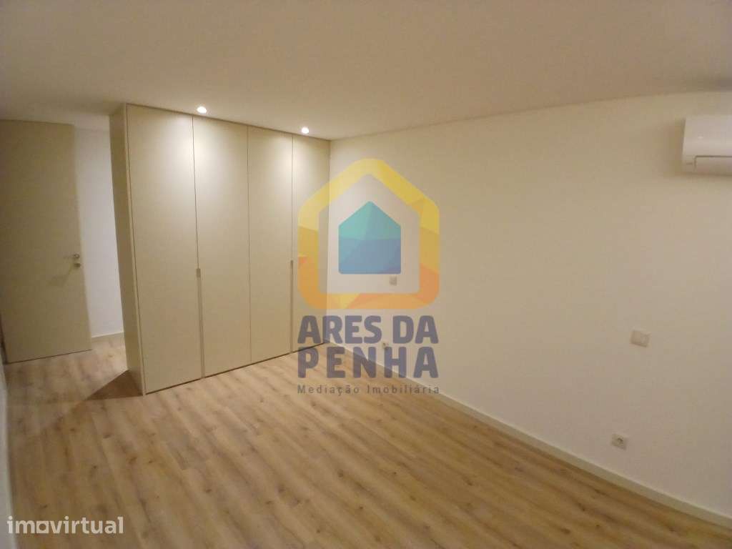 Apartamento T2+1 com Varanda e Garagem - Grande imagem: 3/11
