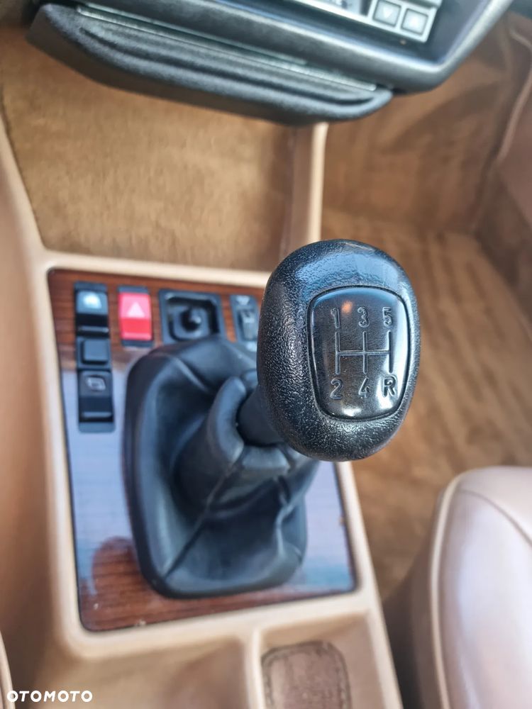 Mercedes-Benz W201 (190) - 9