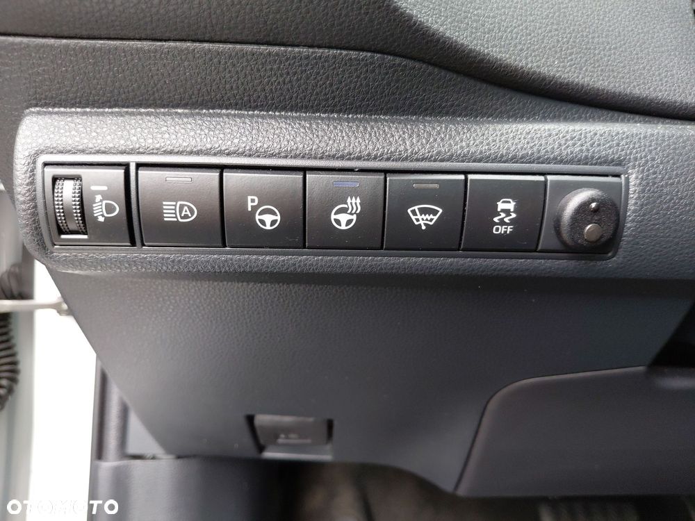 Toyota Corolla - 21