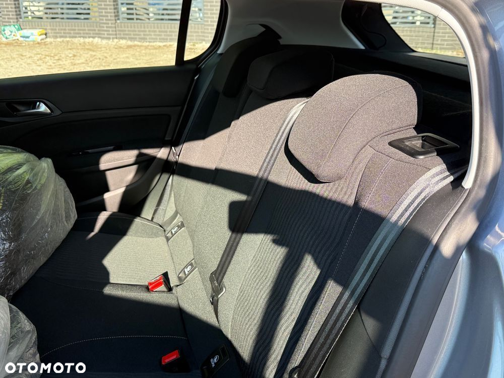 Peugeot 308 1.6 THP Active - 18