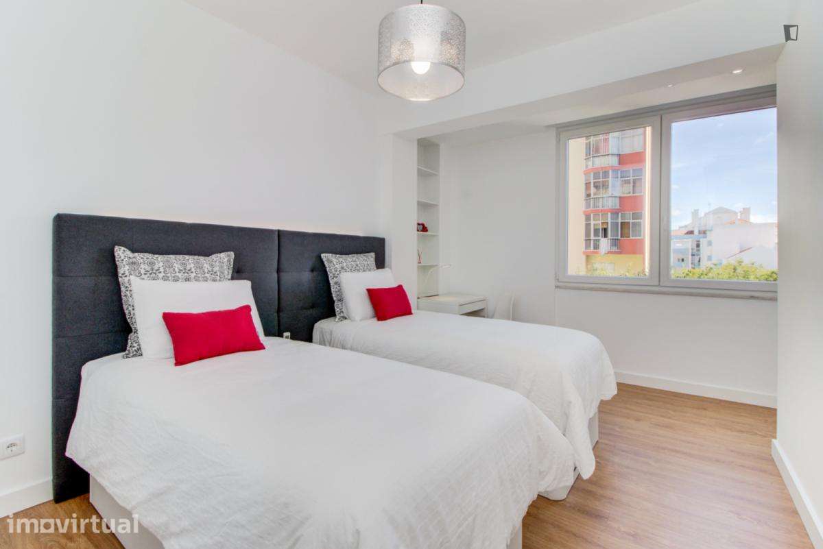 Apartamento com 1 quartos - localizado em Amadora Lisbon - Grande imagem: 2/24