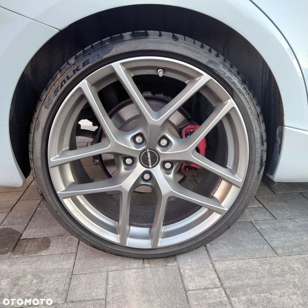 Lexus IS 300h F Sport - 12